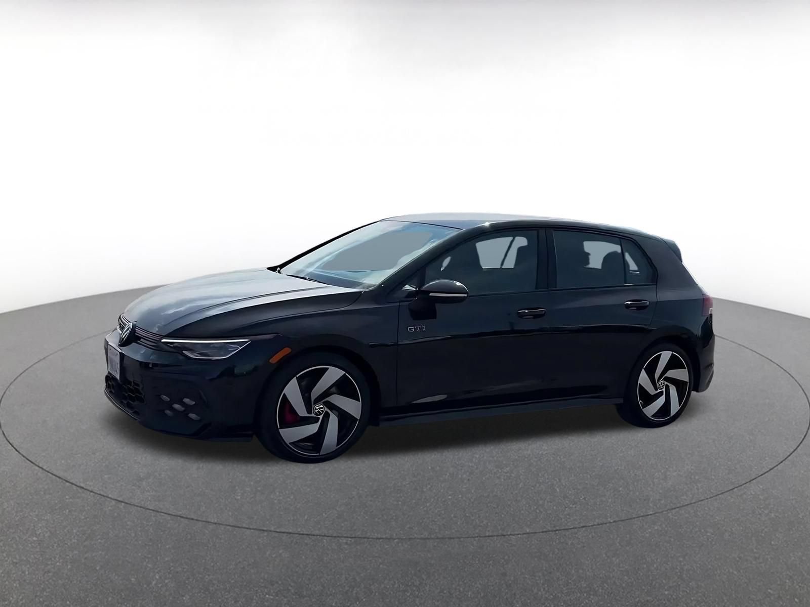 Used 2026 Volkswagen Golf S FWD image 6