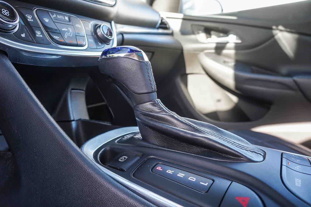 Used 2017 Chevrolet Volt Premier w/ Driver Confidence II Package FWD image 24