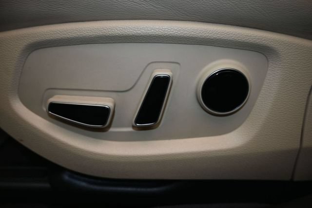 Used 2019 Genesis G80 3.8 RWD image 7