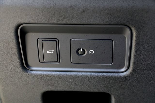 Used 2018 Land Rover Discovery HSE AWD/4WD image 21