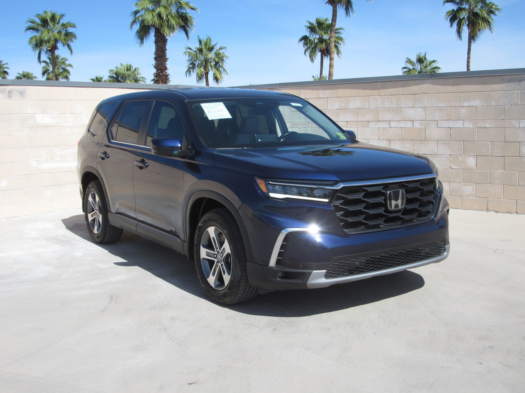 Used 2023 Honda Pilot EX-L image 2