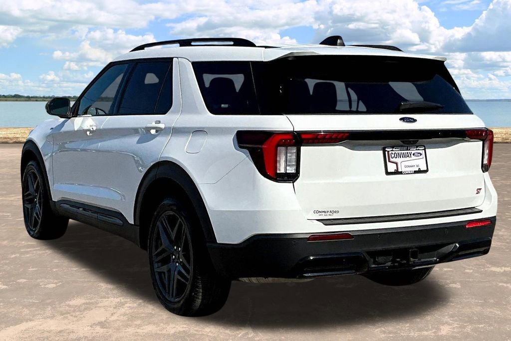 Used 2025 Ford Explorer ST-Line w/ Premium Package image 5