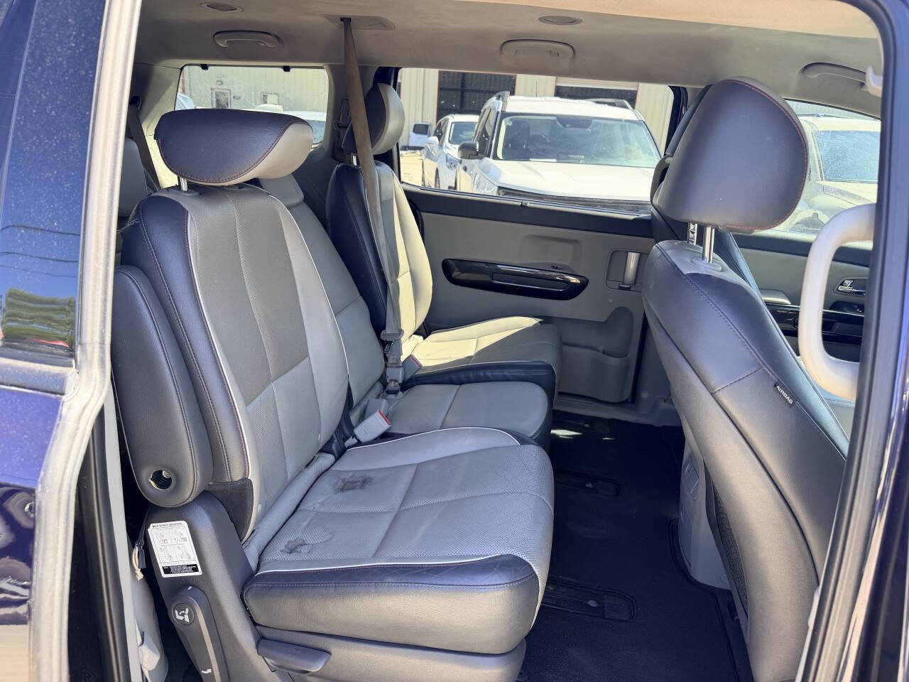 Used 2018 Kia Sedona EX image 17