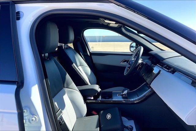 New 2026 Land Rover Range Rover Velar Dynamic SE image 12