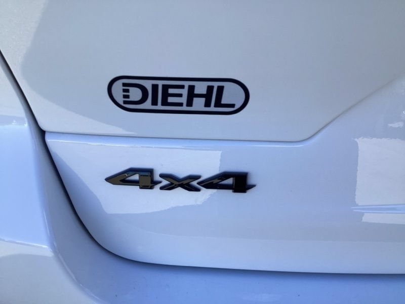 New 2025 Jeep Grand Cherokee 4WD image 12
