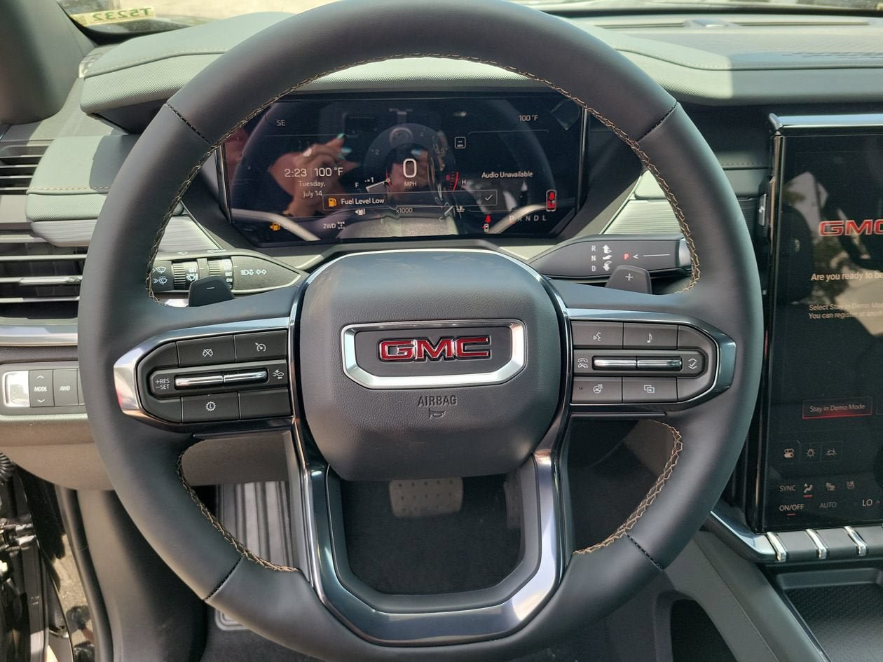 New 2026 GMC Acadia AT4 w/ Luxury Package AWD/4WD image 19