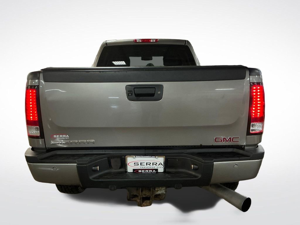 Used 2013 GMC Sierra 2500 Denali w/ Suspension Package, Off-Road AWD/4WD image 4