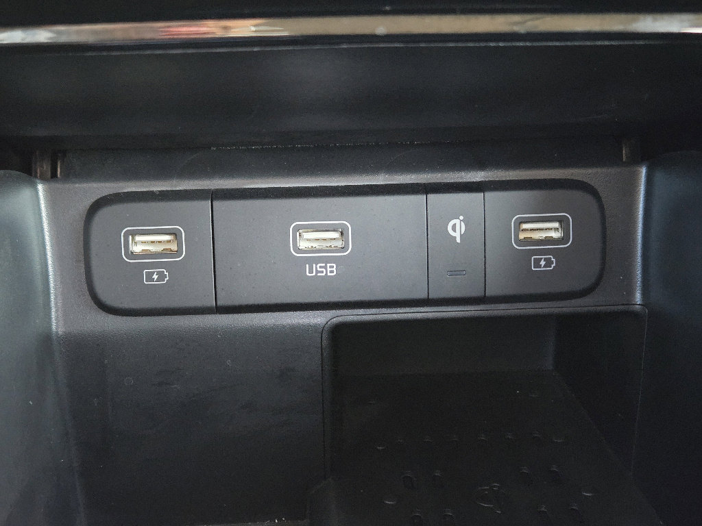 Certified 2023 Kia Sorento SX image 22