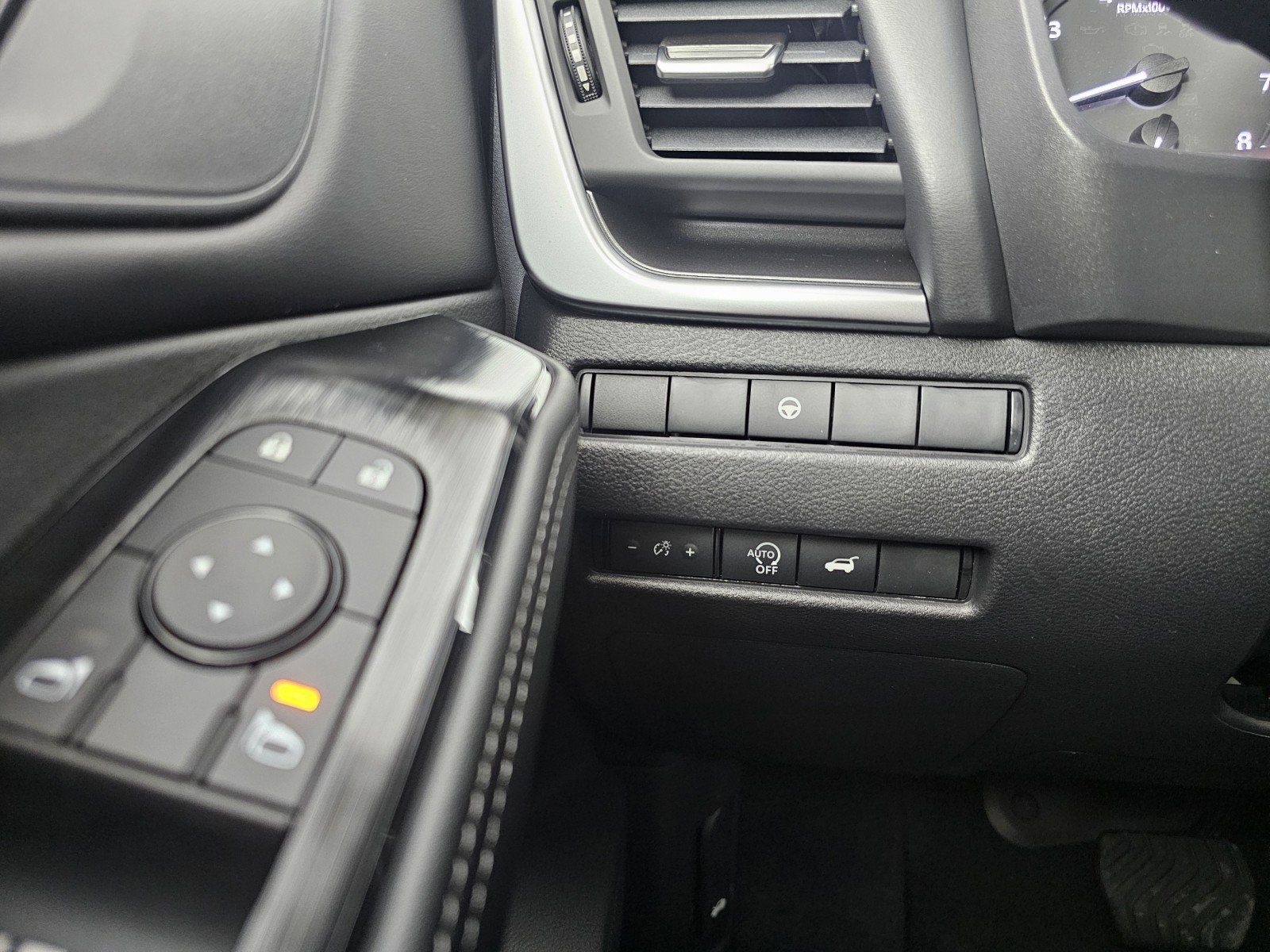 New 2026 Nissan Rogue SV image 34