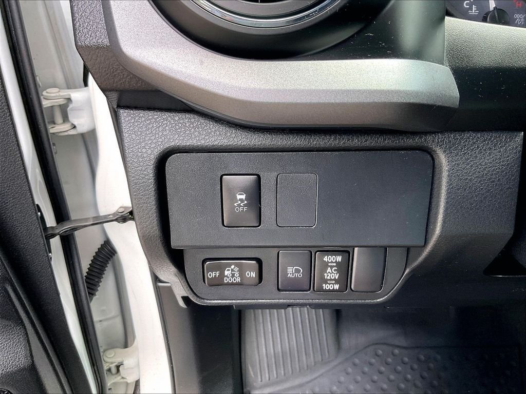 Used 2023 Toyota Tacoma TRD Sport w/ Technology Package AWD/4WD image 26