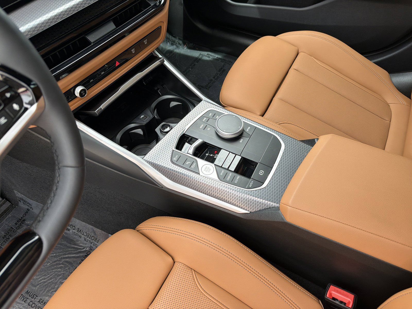 Certified 2025 BMW 330i Sedan w/ M Sport Package RWD image 21
