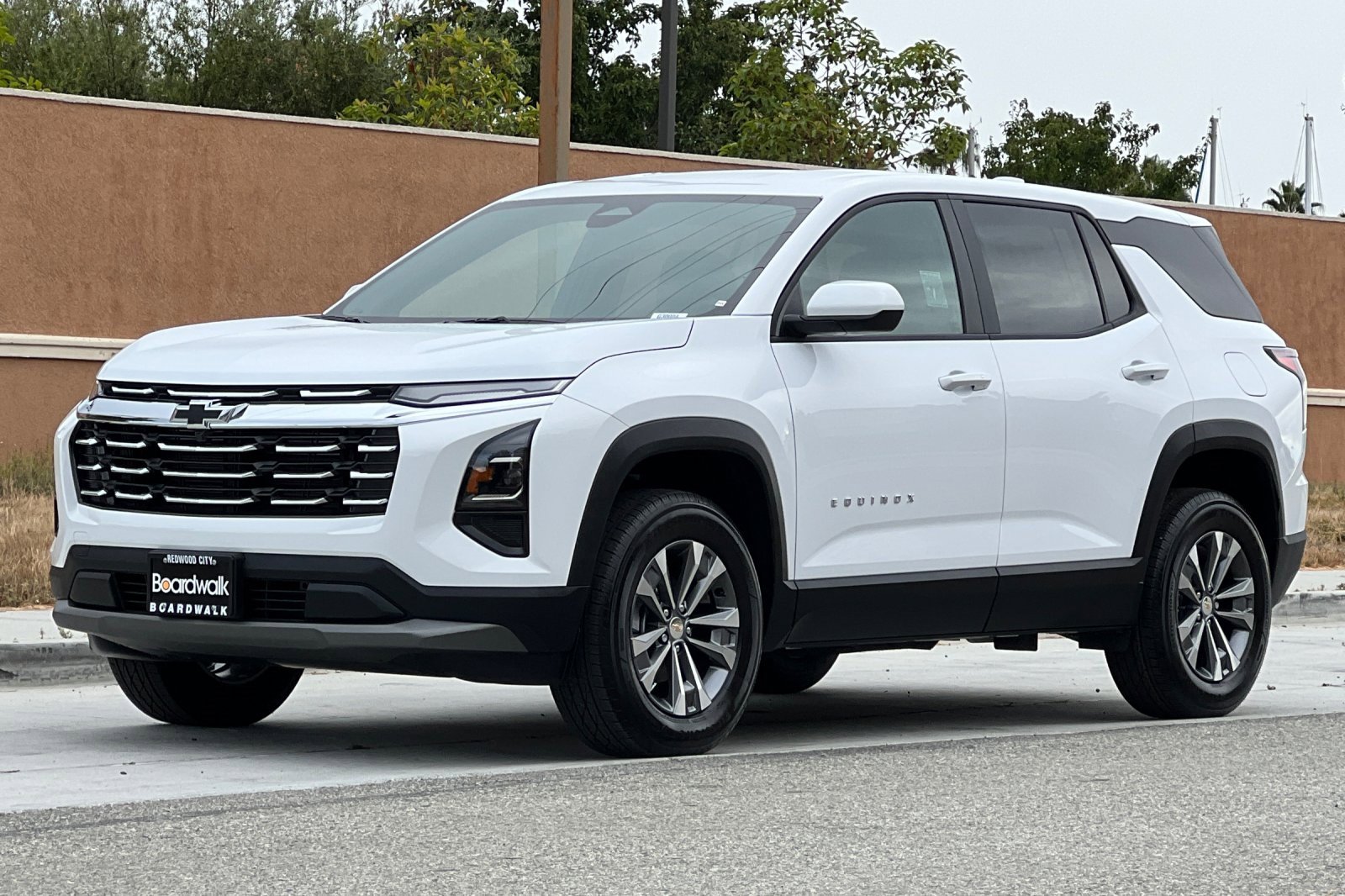 New 2026 Chevrolet Equinox LT image 8