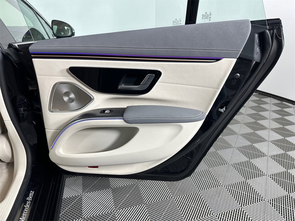Used 2023 Mercedes-Benz EQS 450+ Sedan image 18