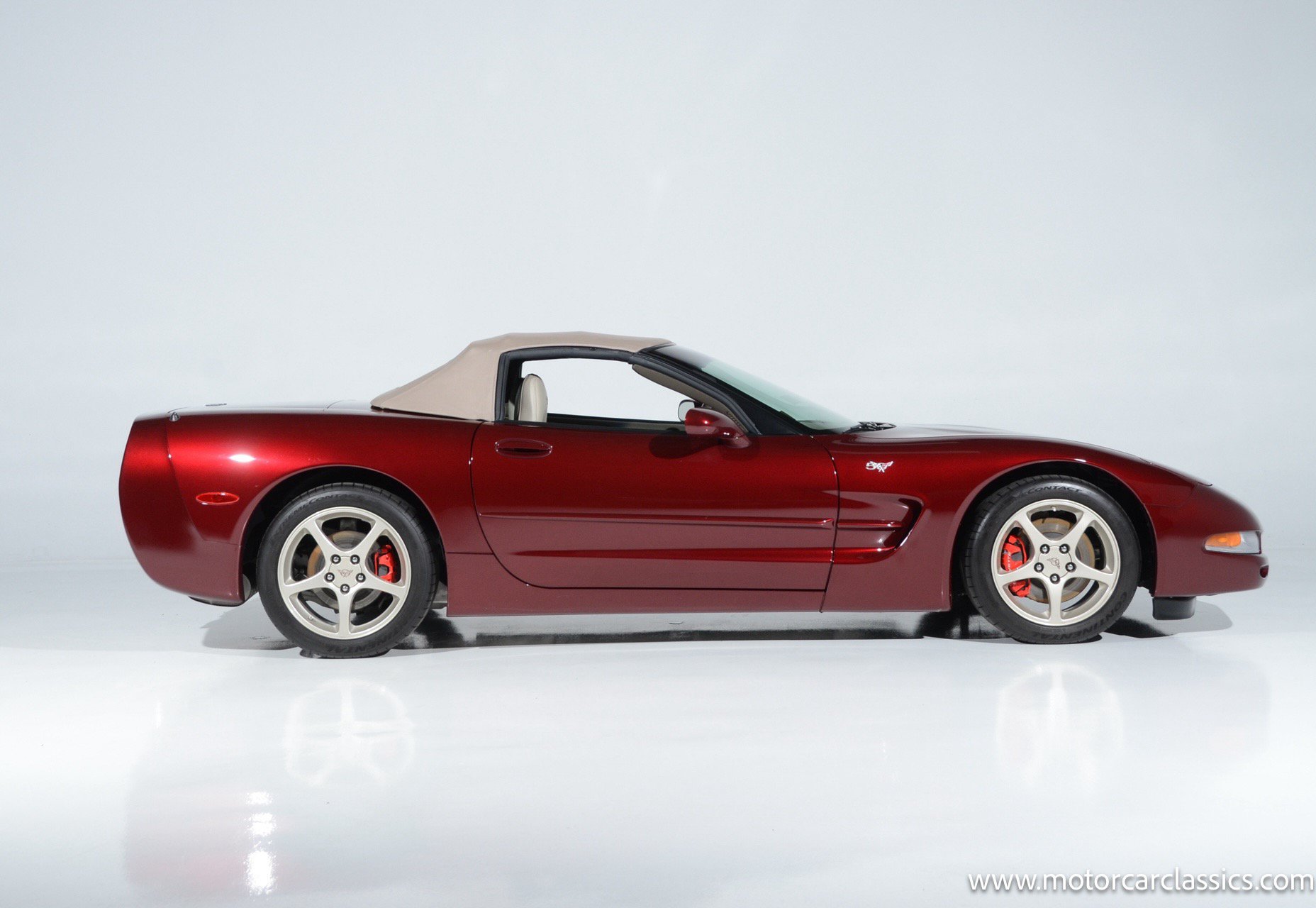 Used 2003 Chevrolet Corvette Coupe w/ Preferred Equipment Group1 RWD image 13