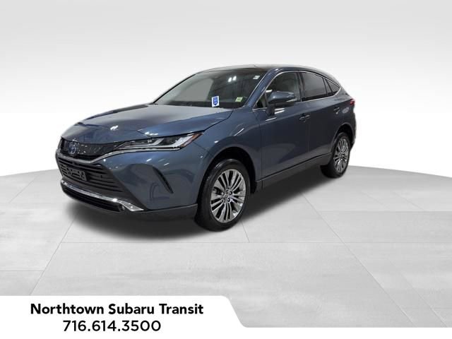 Used 2023 Toyota Venza Limited image 1