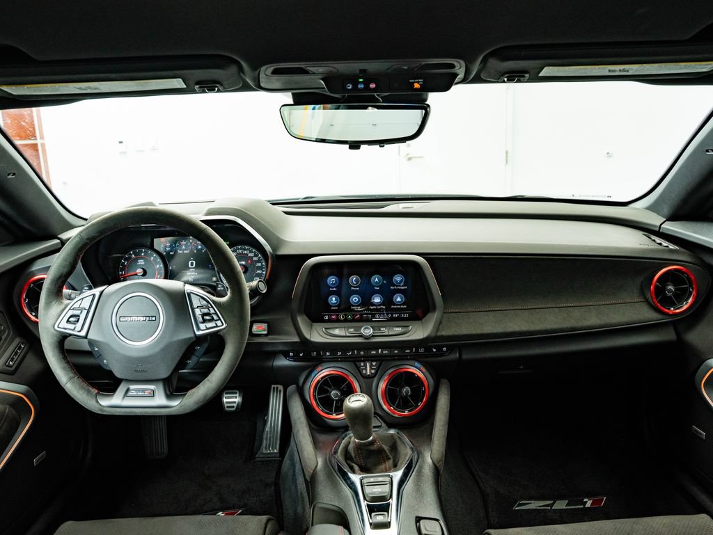 Used 2021 Chevrolet Camaro ZL1 RWD image 4