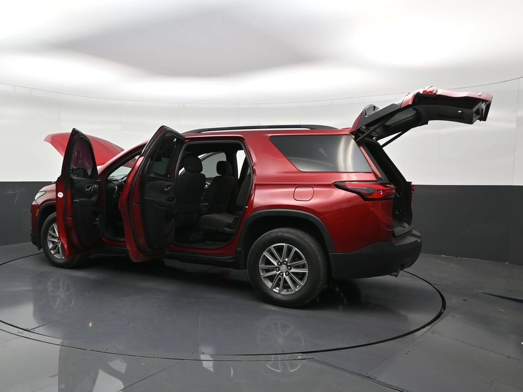 Used 2023 Chevrolet Traverse LT FWD image 31
