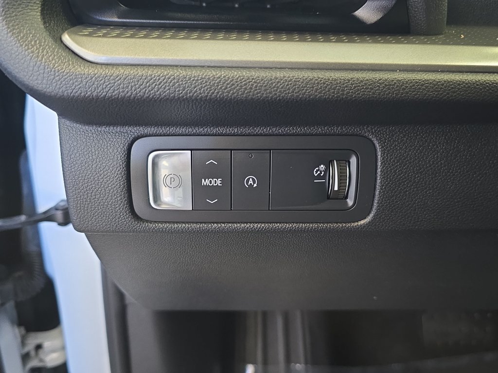 Used 2024 Chevrolet Traverse LT FWD image 27
