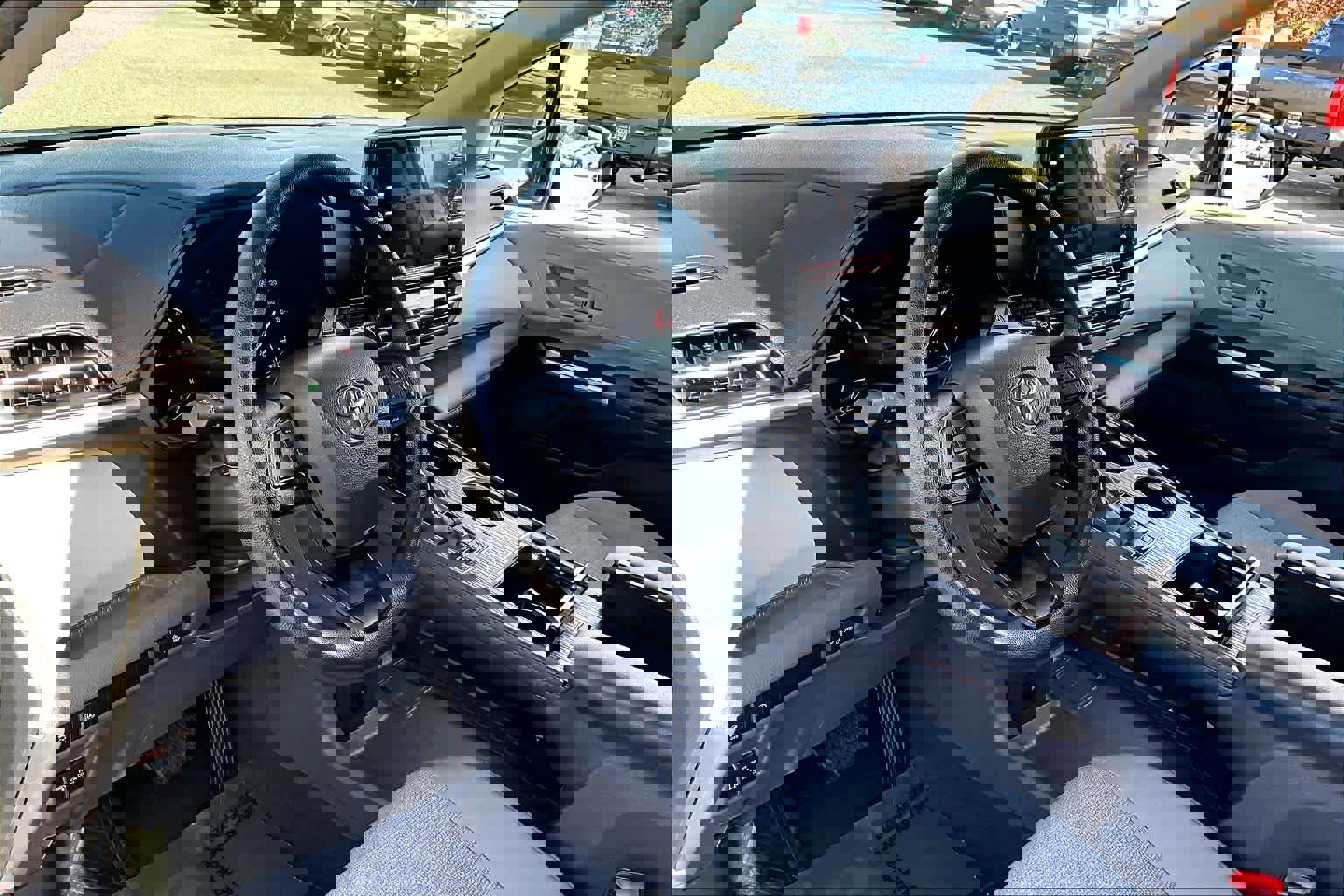 Certified 2024 Toyota Sienna LE image 17