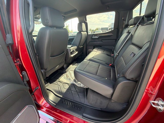 Used 2024 Chevrolet Silverado 1500 High Country w/ Technology Package AWD/4WD image 19