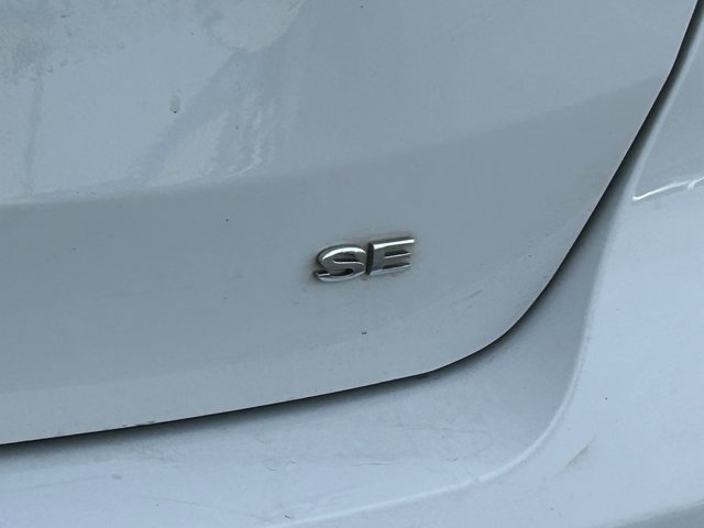 Used 2015 Ford Focus SE w/ Equipment Group 201A image 5