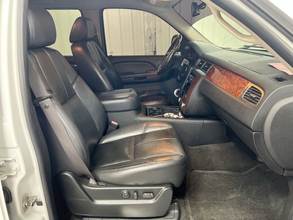 Used 2007 Chevrolet Tahoe LT w/ LT Preferred Equipment Group AWD/4WD image 20