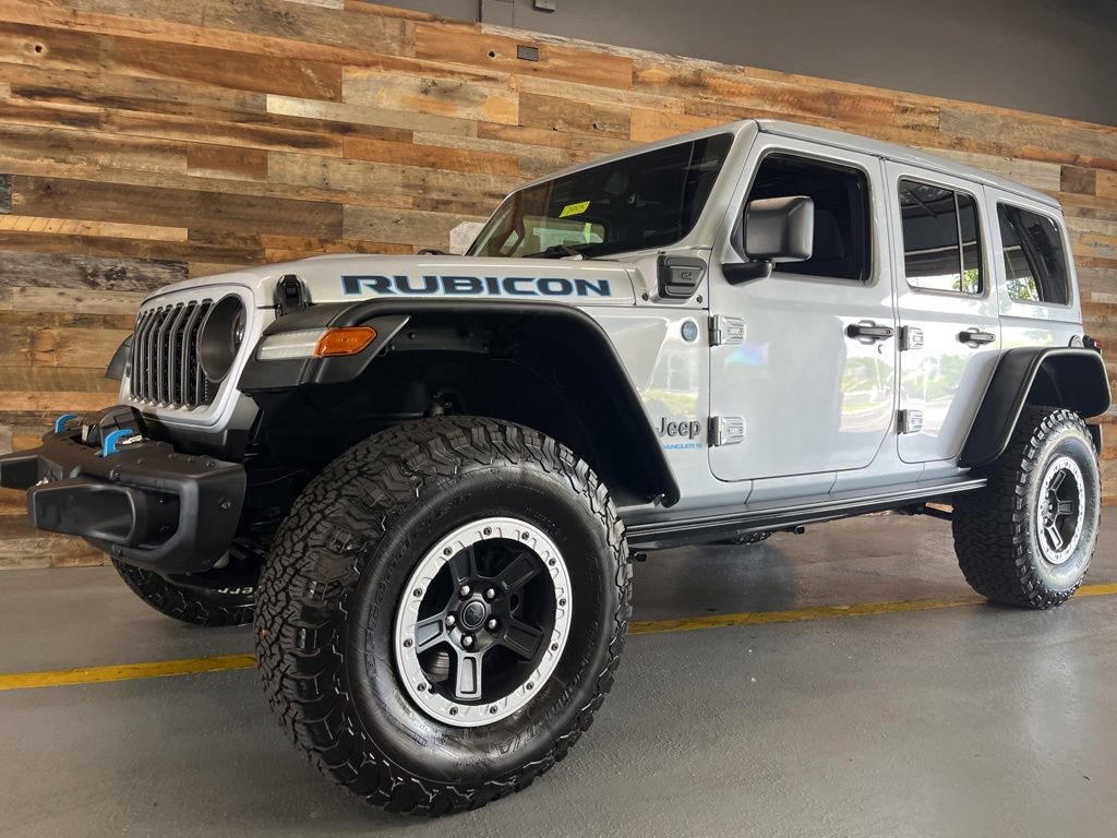 Used 2024 Jeep Wrangler Unlimited Rubicon 4xe w/ Capability Package AWD/4WD image 59