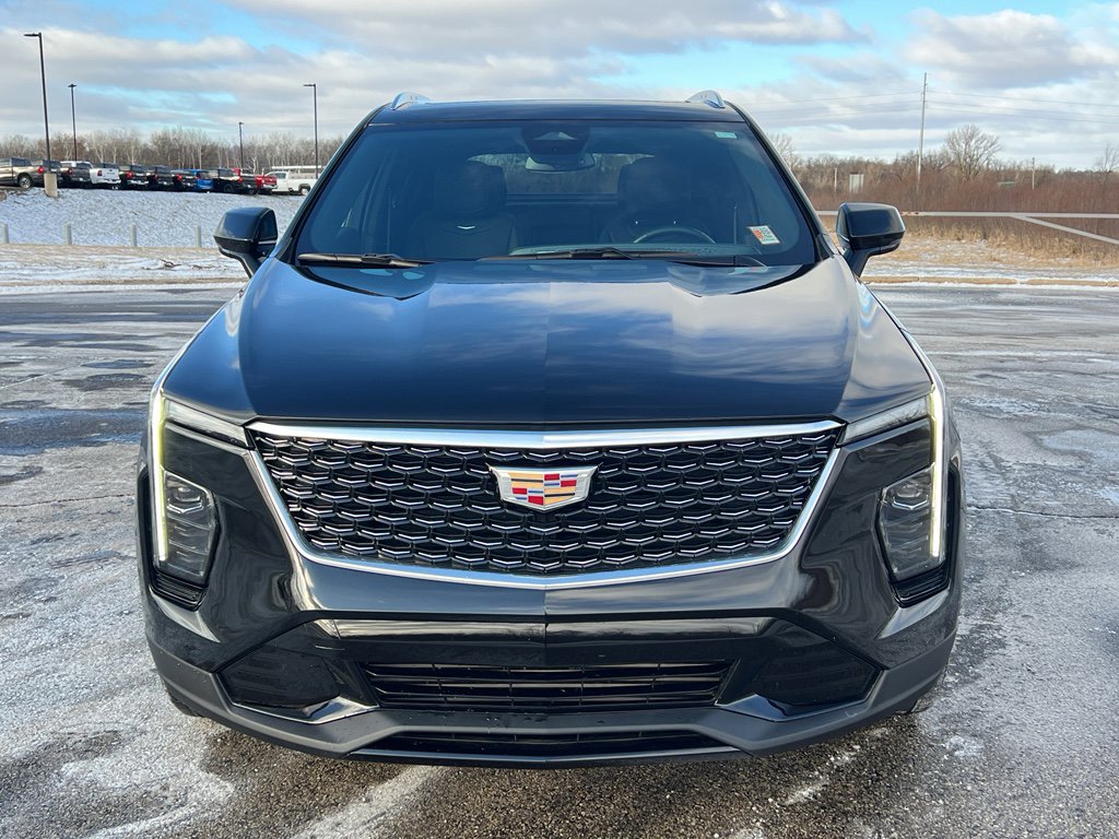 Used 2024 Cadillac XT4 Premium Luxury image 7