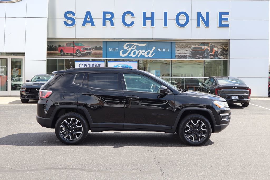Used 2019 Jeep Compass Sport image 2