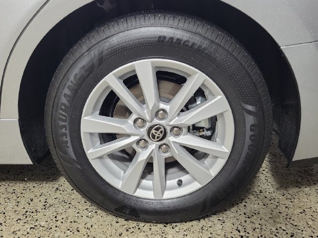 Used 2026 Toyota Camry LE FWD image 8