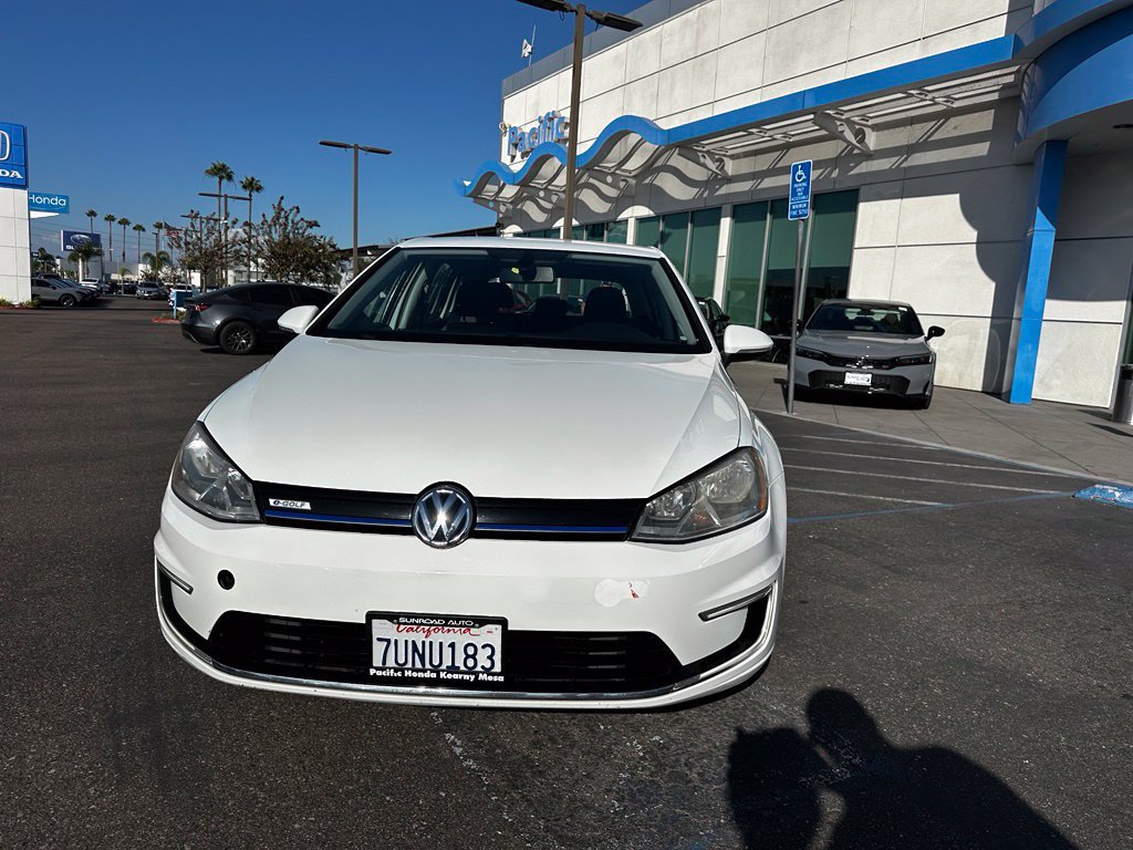 Used 2016 Volkswagen e-Golf SE FWD image 2