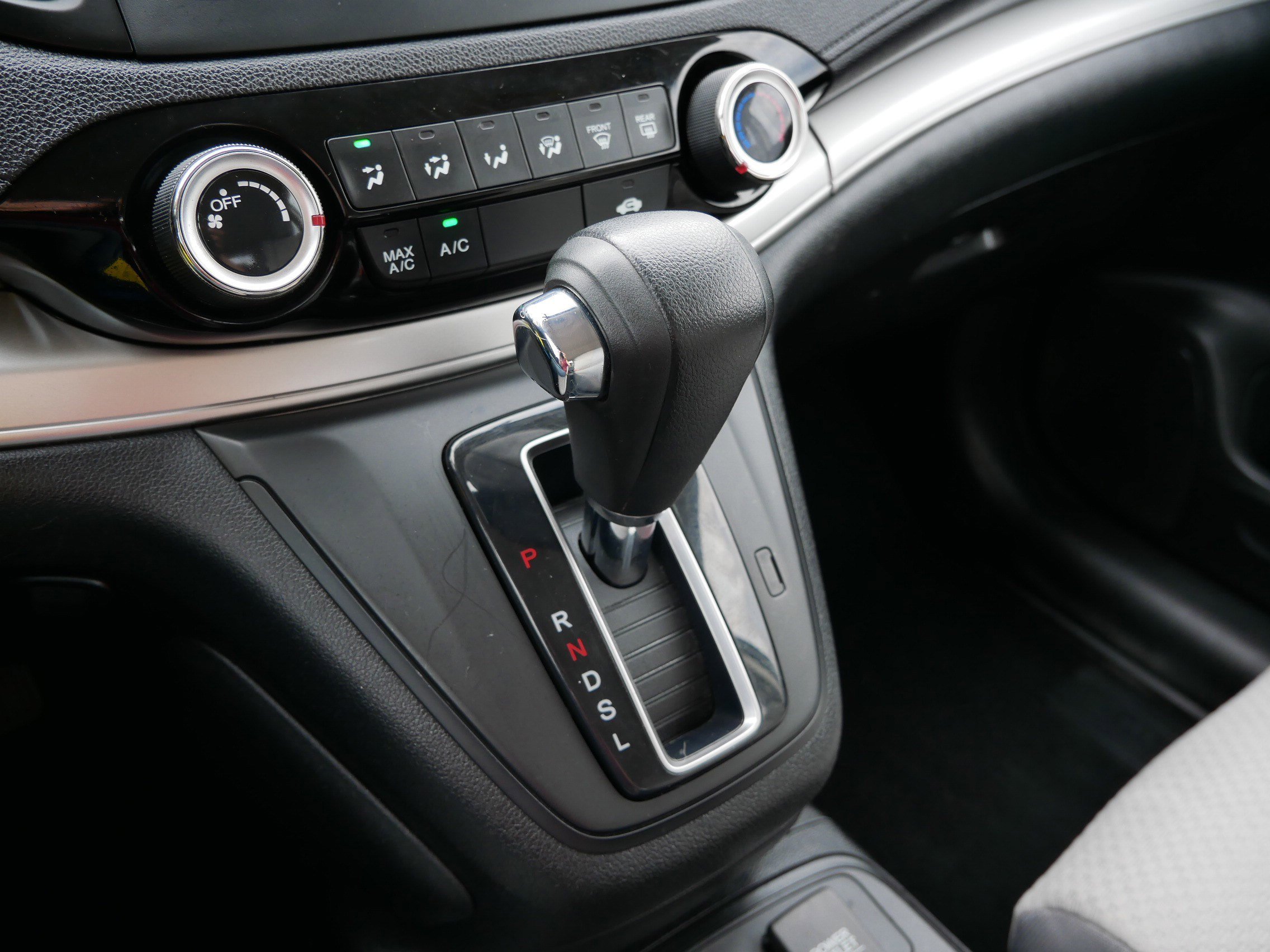 Used 2016 Honda CR-V LX image 24