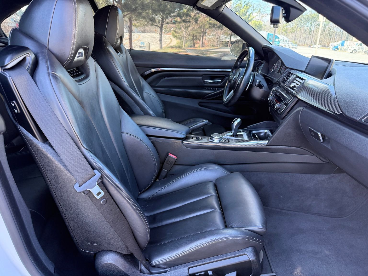 Used 2015 BMW M4 Convertible image 34