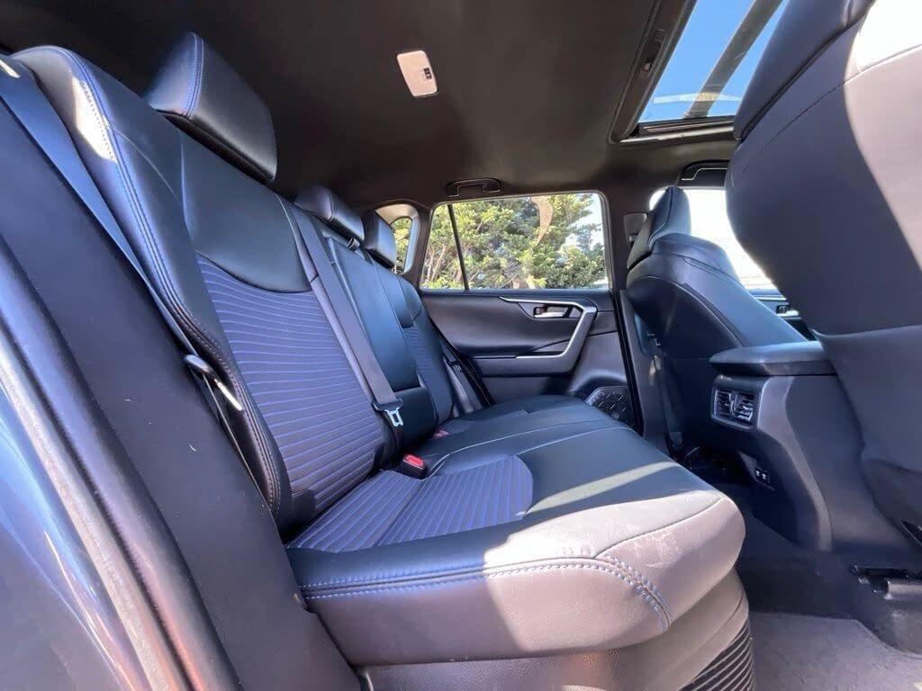 Used 2021 Toyota RAV4 XSE AWD/4WD image 14