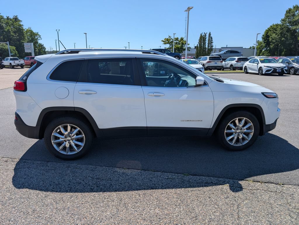 Used 2015 Jeep Cherokee Limited AWD/4WD image 6