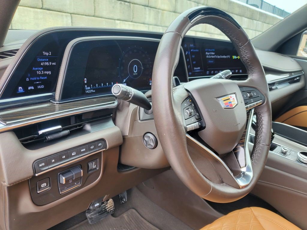 Certified 2024 Cadillac Escalade ESV Sport w/ LPO, ONYX Package image 23