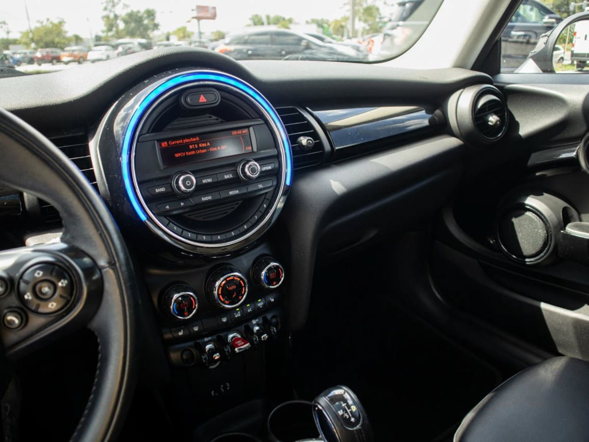 Used 2014 MINI Cooper 2-Door Hardtop FWD image 34