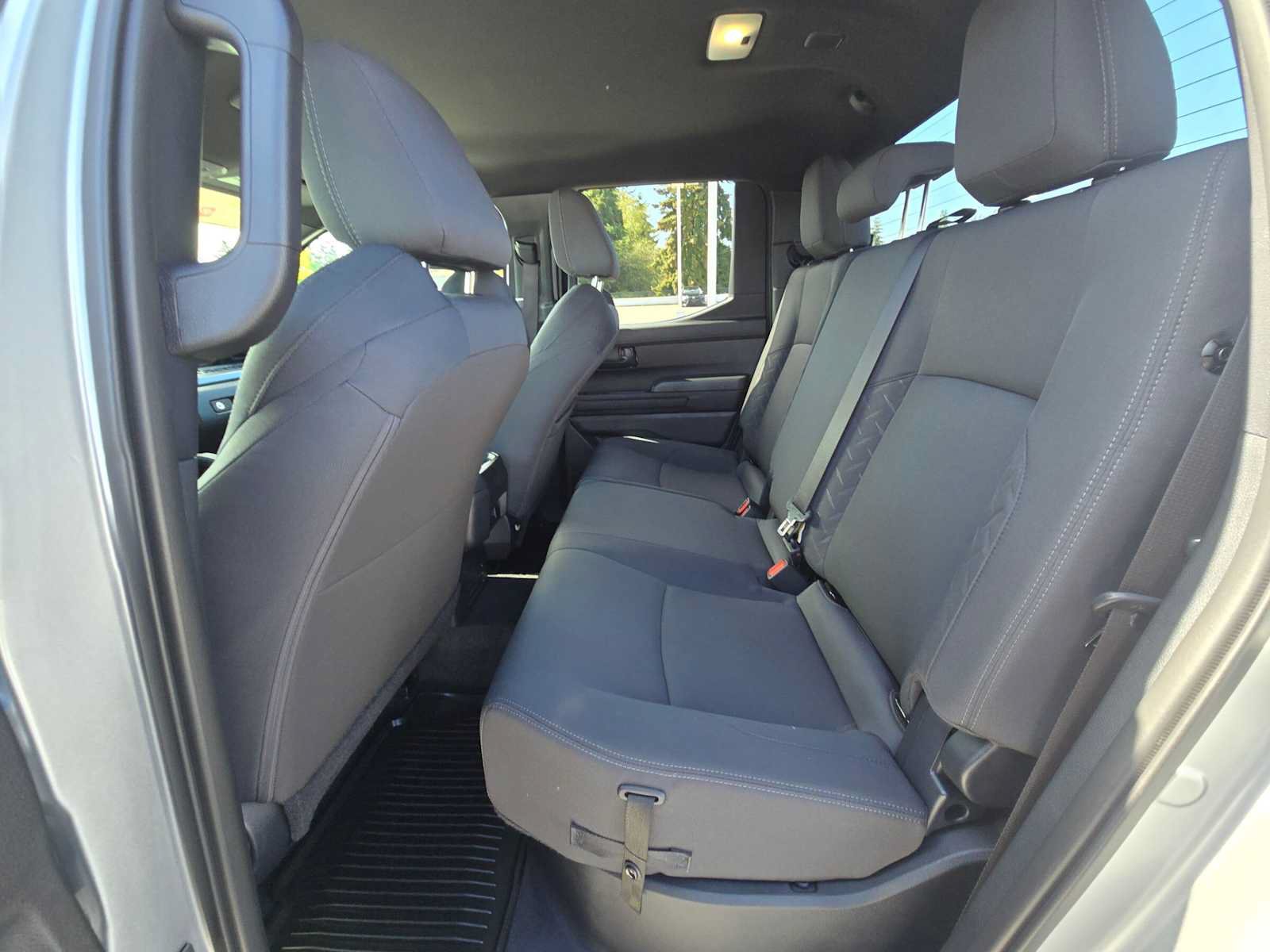 Certified 2025 Toyota Tacoma SR5 AWD/4WD image 16