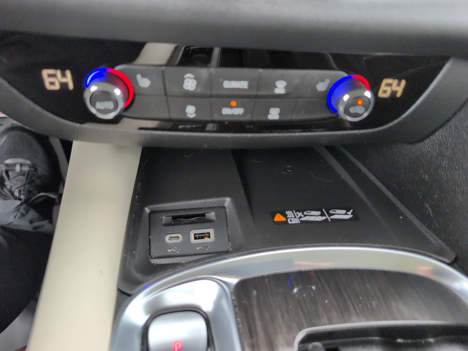 Used 2023 Buick Enclave Essence w/ Experience Buick Package FWD image 22