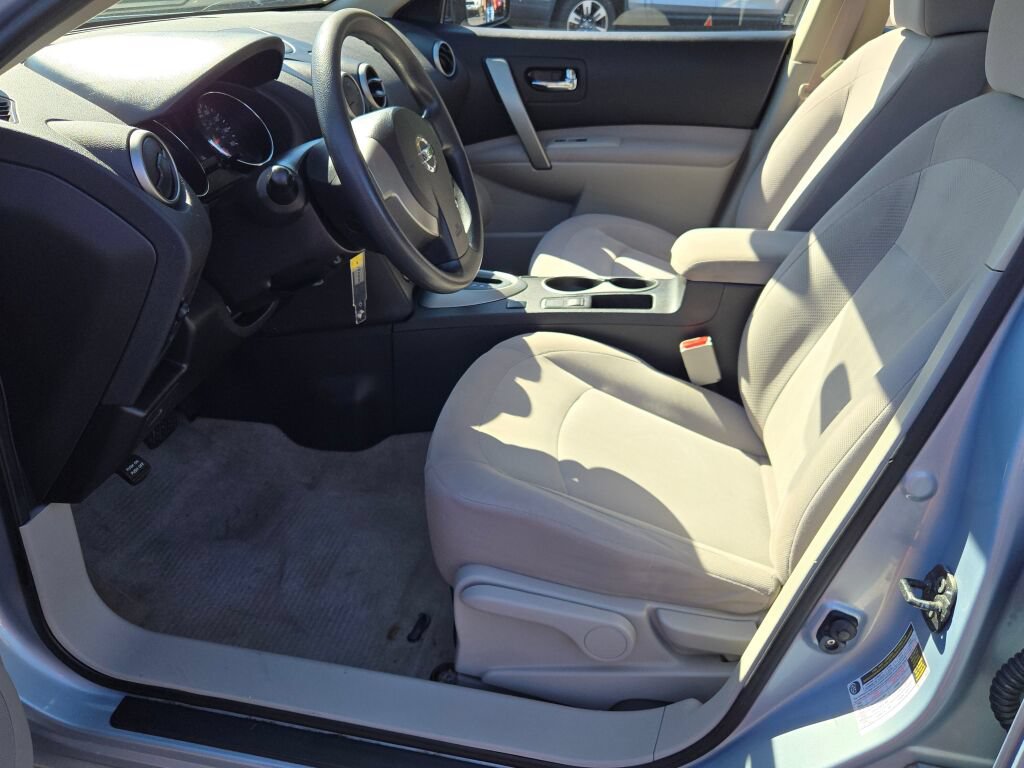 Used 2014 Nissan Rogue S FWD image 27