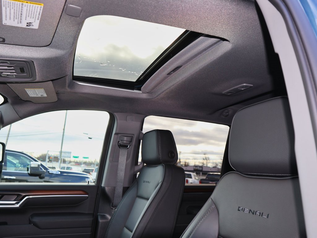 New 2026 GMC Sierra 3500 Denali w/ Denali Reserve Package image 8