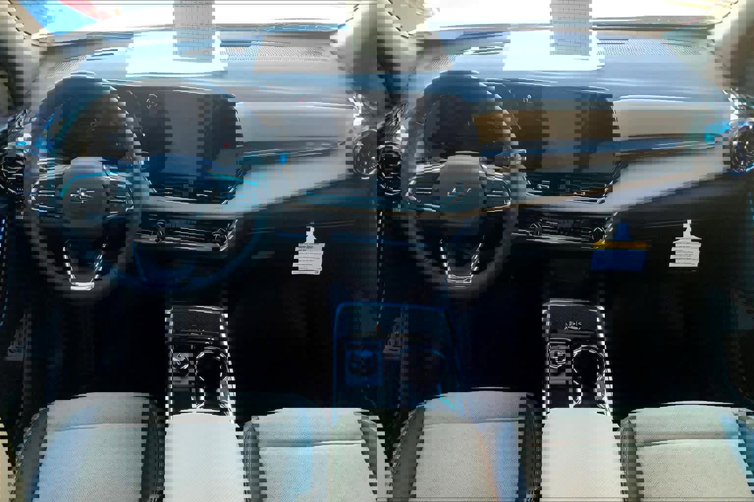 New 2026 Chevrolet Equinox ACTIV image 5