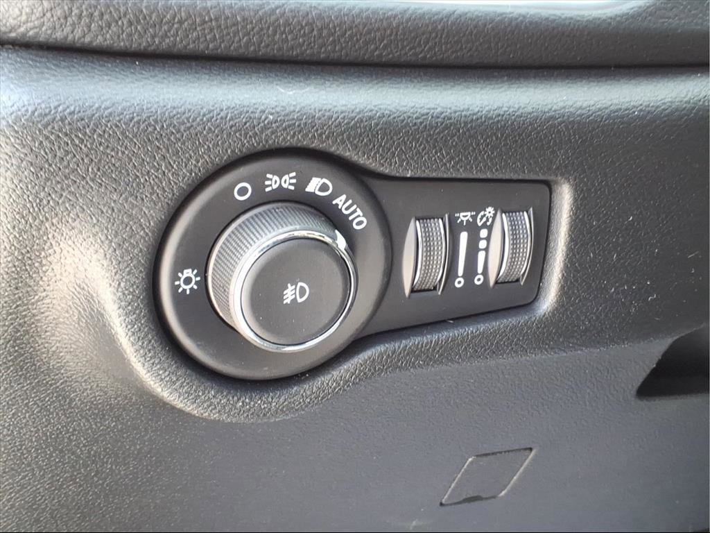 New 2026 Chrysler Pacifica Limited image 19