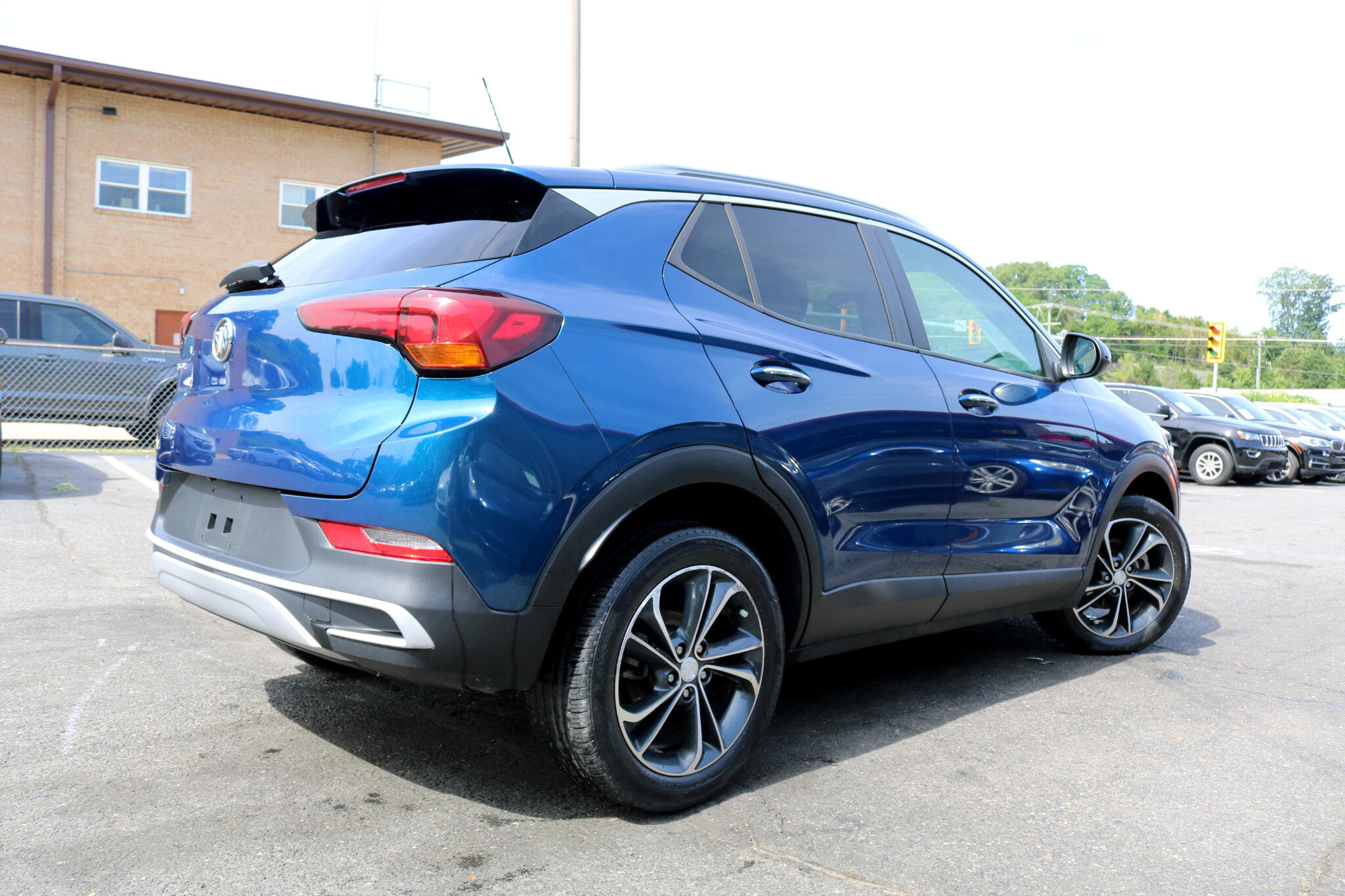Used 2020 Buick Encore GX Select image 2