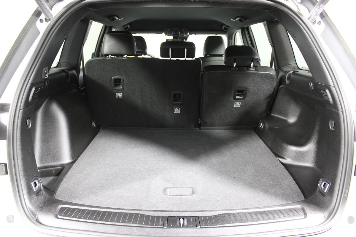 Used 2022 Jeep Grand Cherokee Altitude RWD image 46