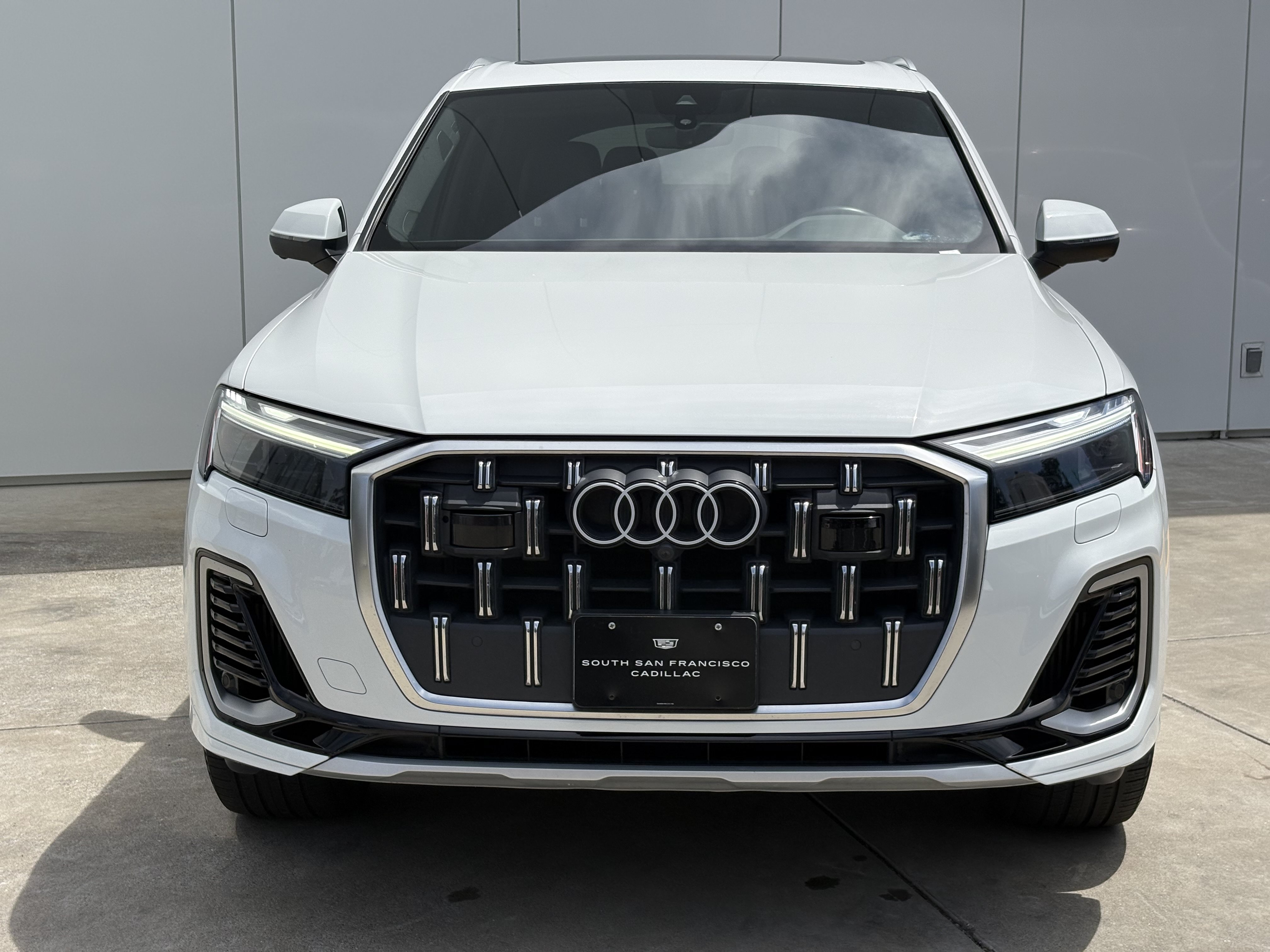 Used 2025 Audi Q7 3.0T Premium Plus AWD/4WD image 3