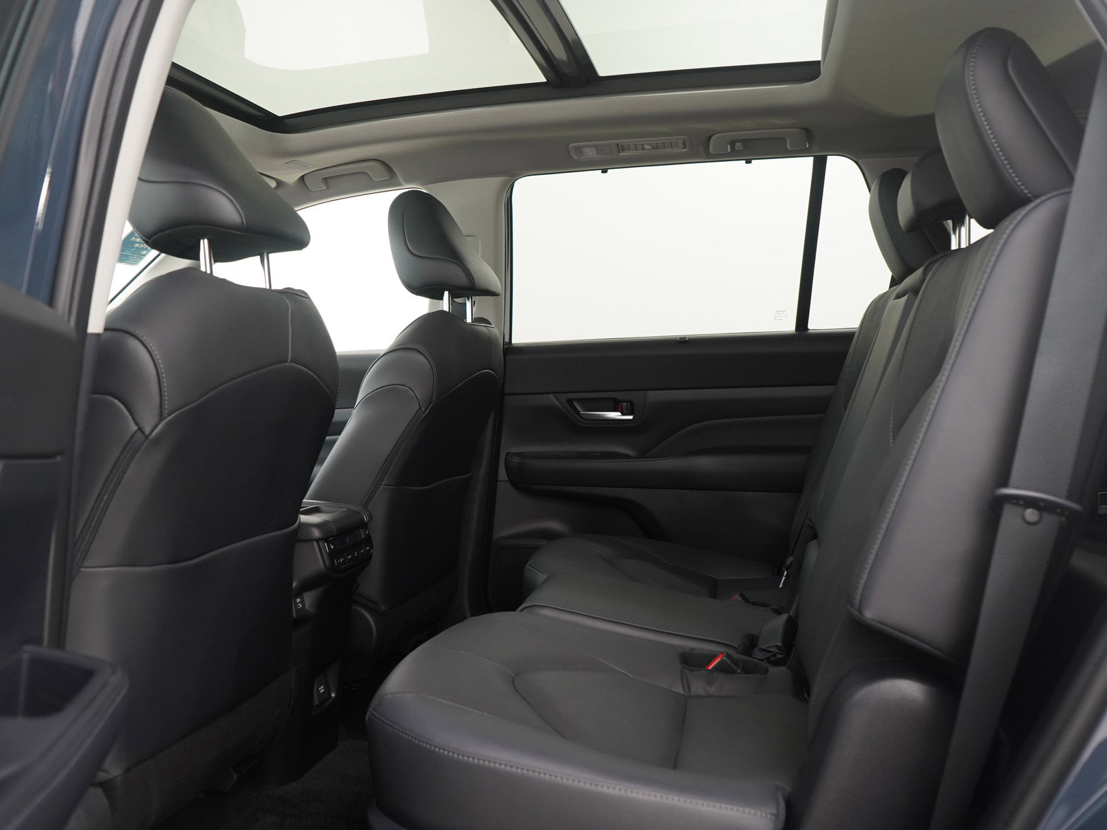 Used 2025 Toyota Grand Highlander AWD Hybrid image 22