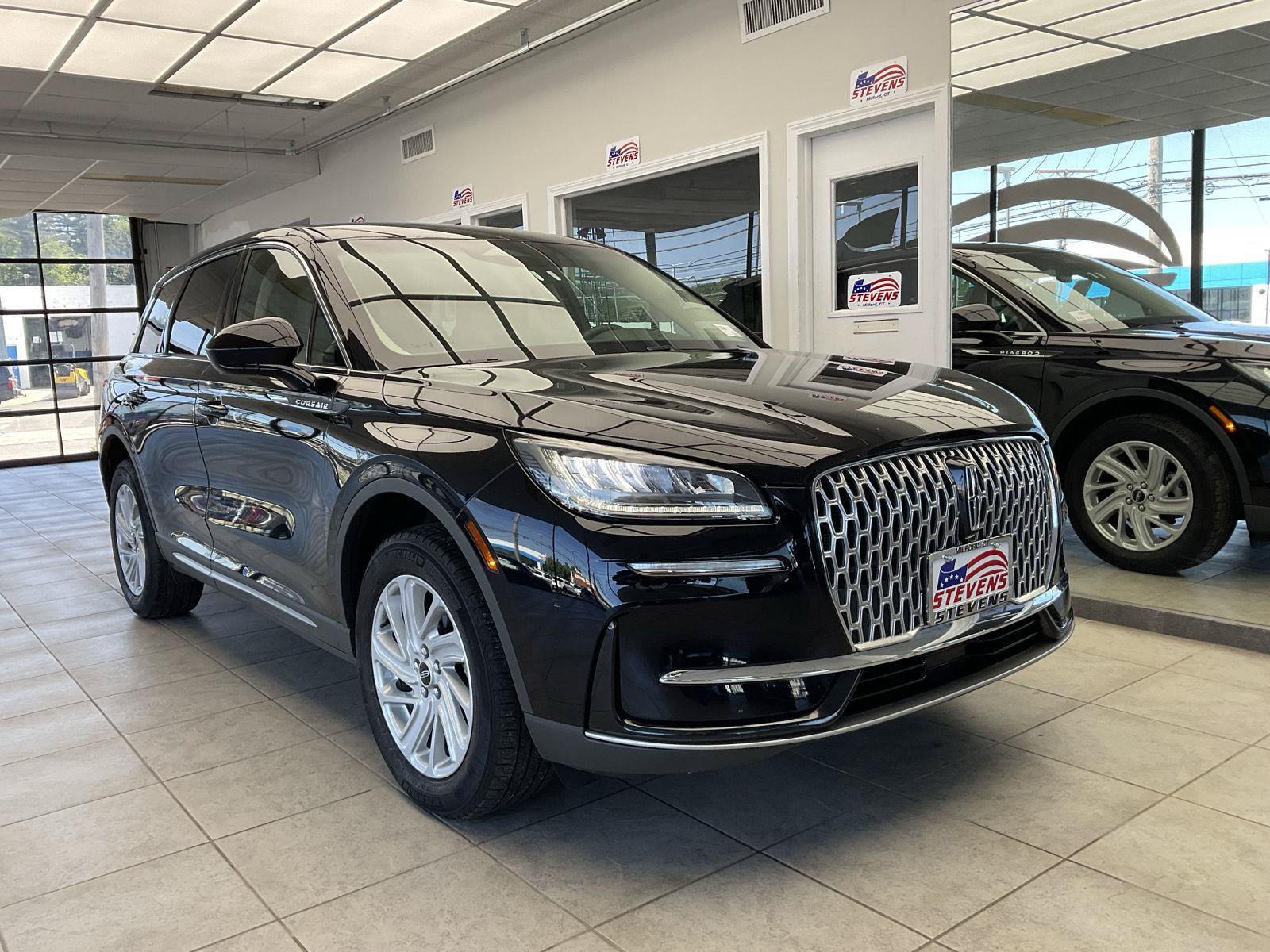 Used 2023 Lincoln Corsair AWD image 1