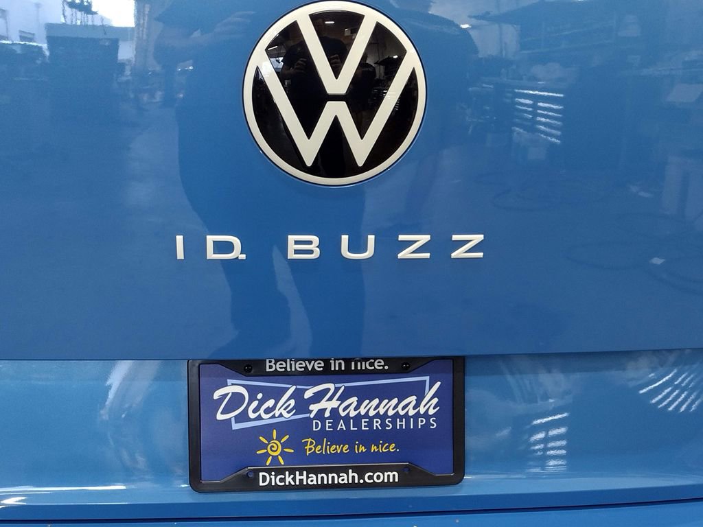 New 2025 Volkswagen ID. Buzz 1st Edition image 13