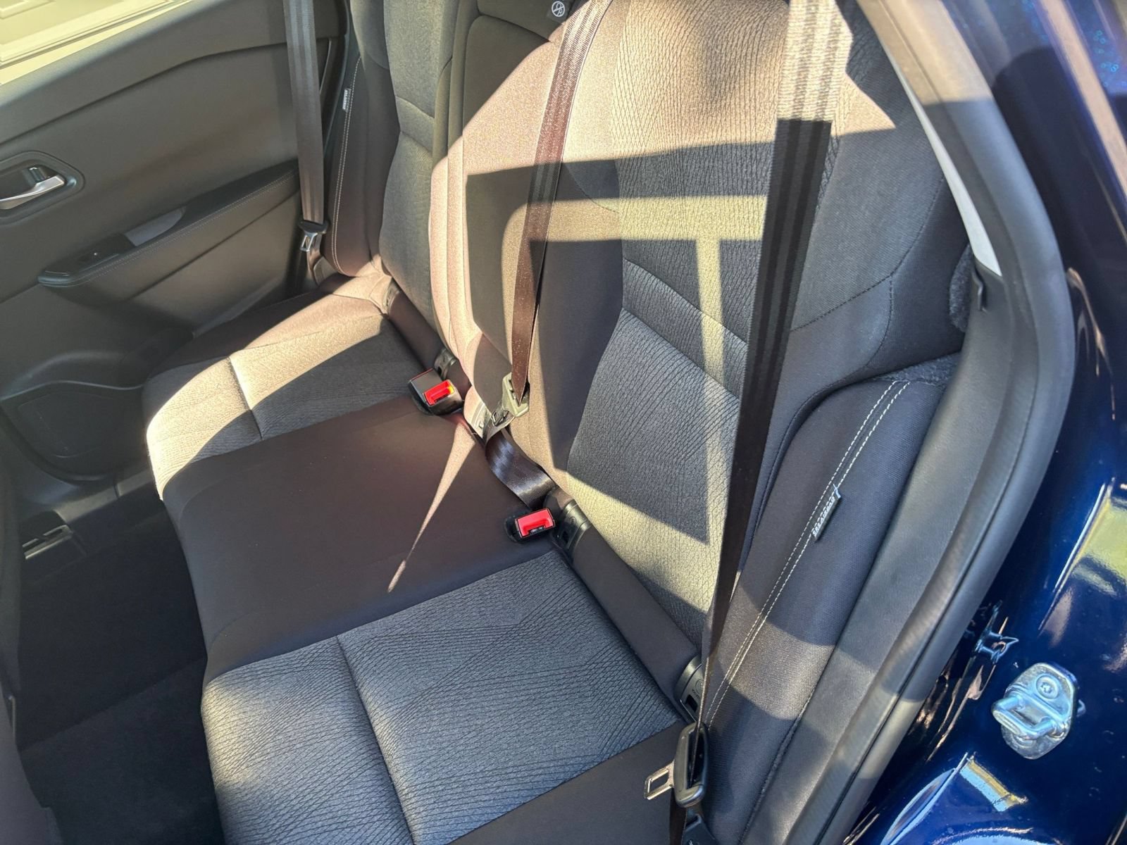 Used 2025 Nissan Rogue SV FWD image 36